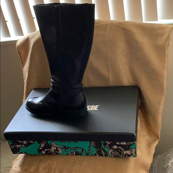 SOLD⭐️ - Picture 2 of 4